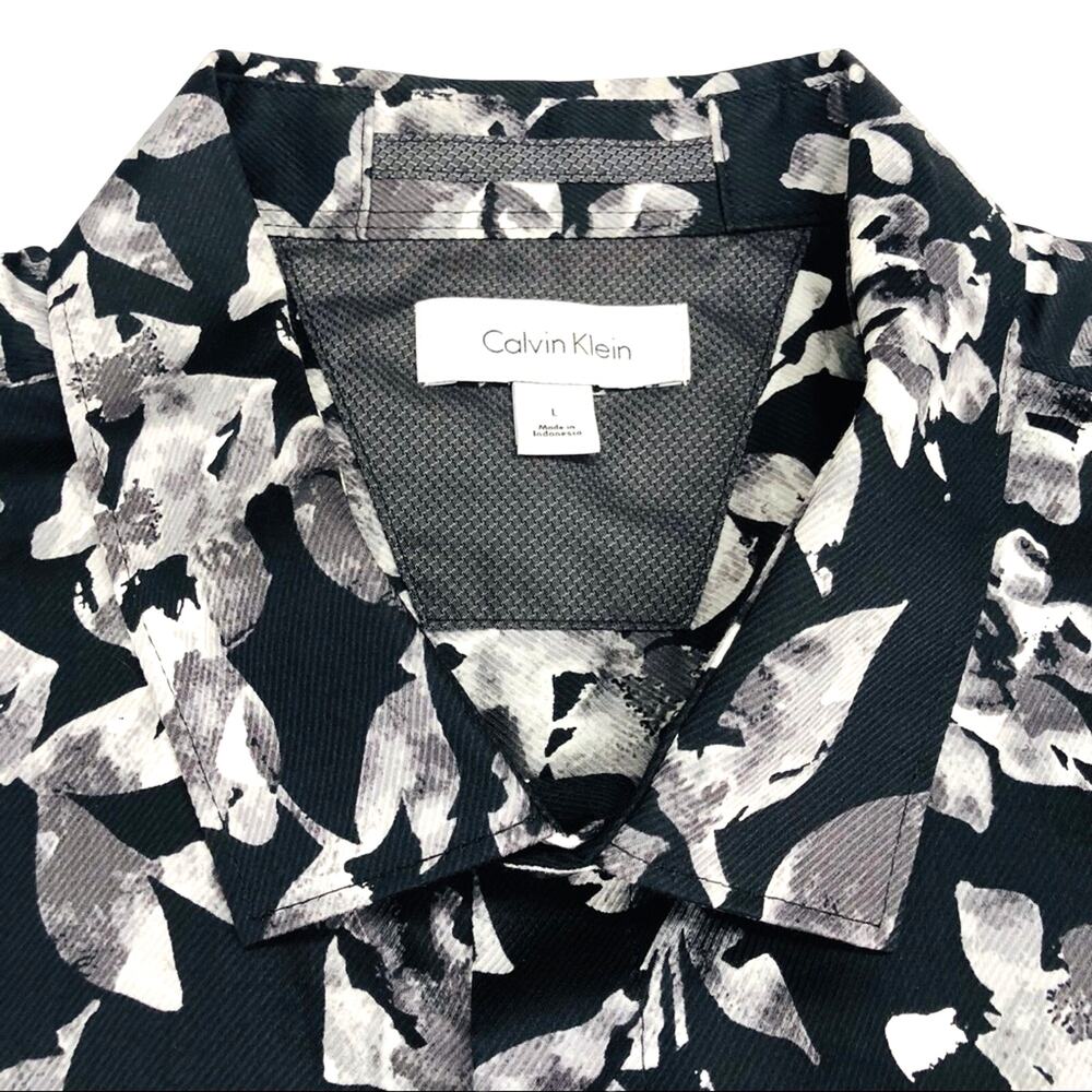 Men’s Calvin Klein black gray graphic floral print button front shirt - Picture 4 of 16